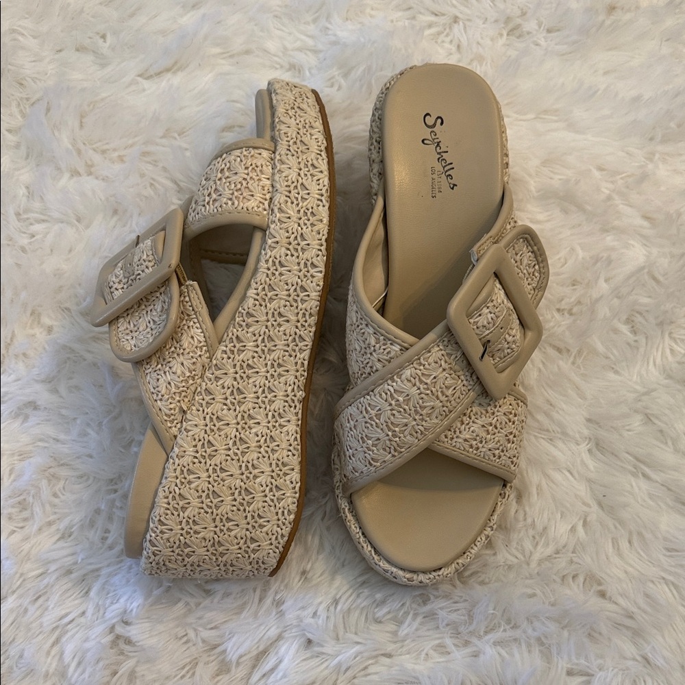 Seychelles Women's Tan Woven Mules